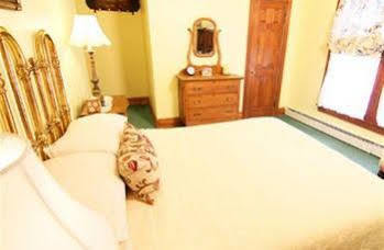 The Washington Irving Inn Tannersville Esterno foto