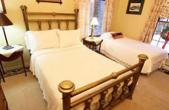 The Washington Irving Inn Tannersville Esterno foto
