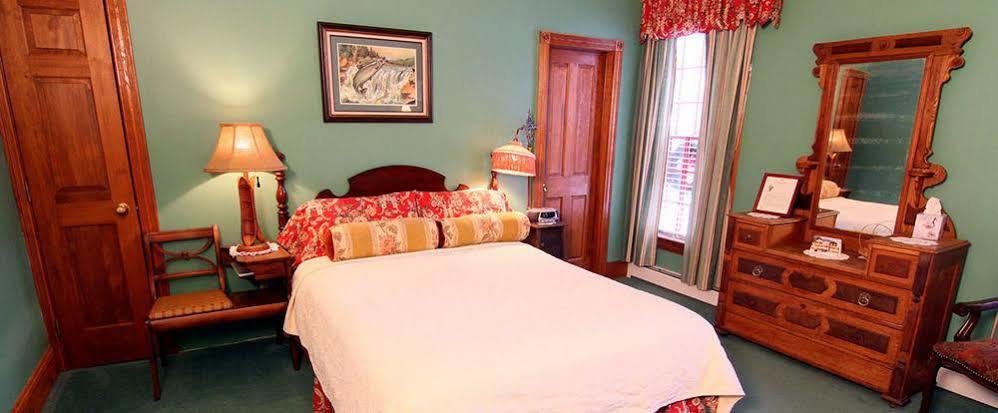The Washington Irving Inn Tannersville Esterno foto